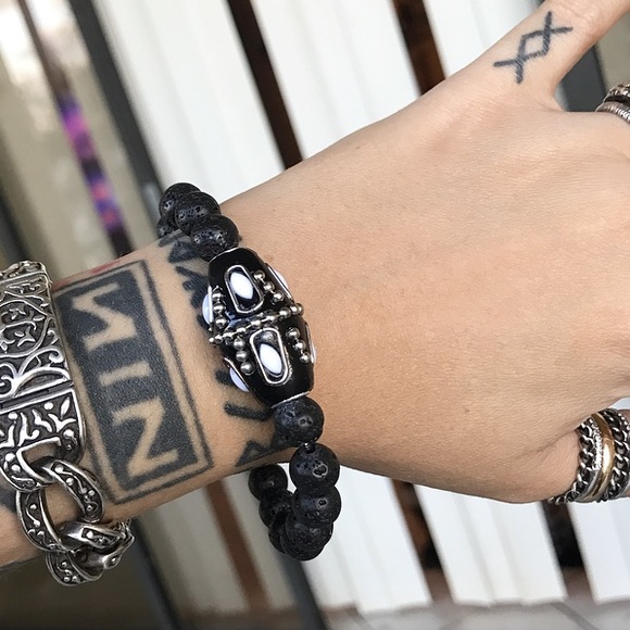 🔴 Men / women Lava rock black & white bracelet - Picture 5 of 9